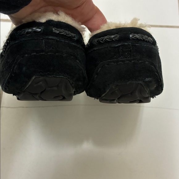 UGG Black Moccasin Slippers with Cream Lining - Picture 6 of 9